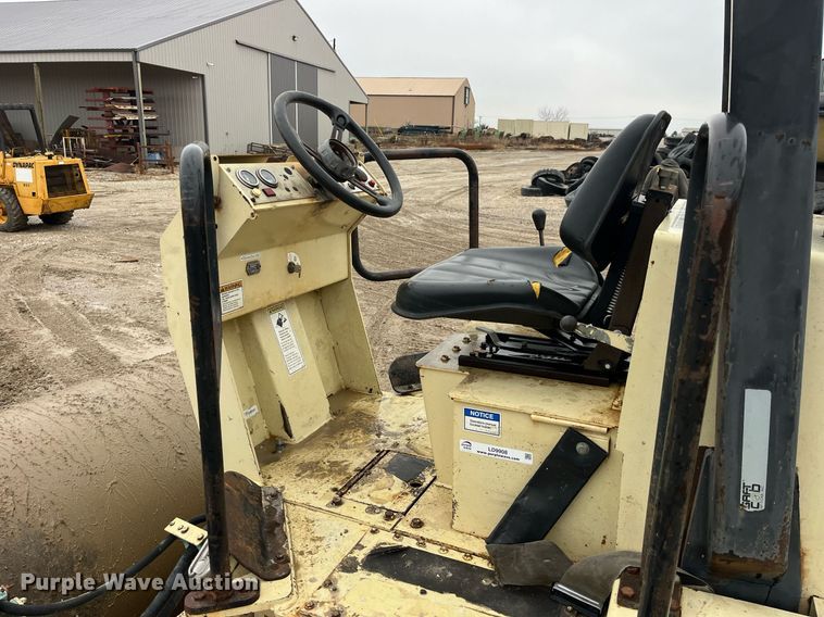 image for item LD9908 1998 Ingersoll Rand SD-40D  single drum vibratory roller