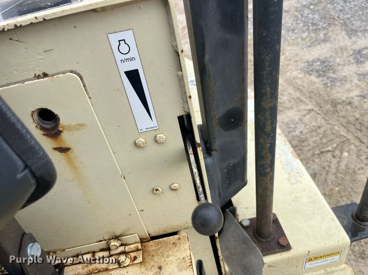 image for item LD9908 1998 Ingersoll Rand SD-40D  single drum vibratory roller