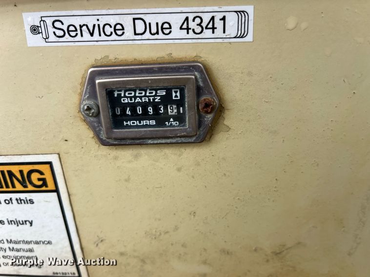 image for item LD9908 1998 Ingersoll Rand SD-40D  single drum vibratory roller