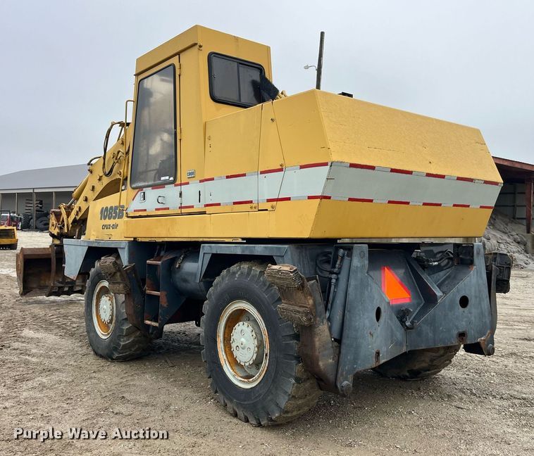 image for item LD9909 1989 Case 1085B  wheeled excavator