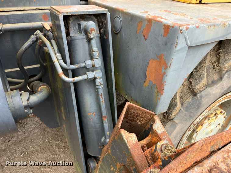 image for item LD9909 1989 Case 1085B  wheeled excavator