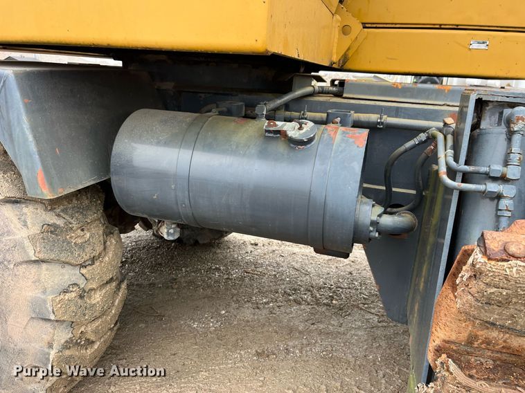 image for item LD9909 1989 Case 1085B  wheeled excavator