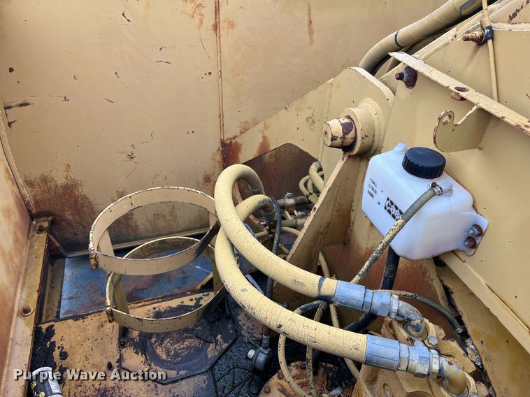 image for item LD9909 1989 Case 1085B  wheeled excavator