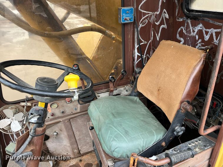 image for item LD9909 1989 Case 1085B  wheeled excavator