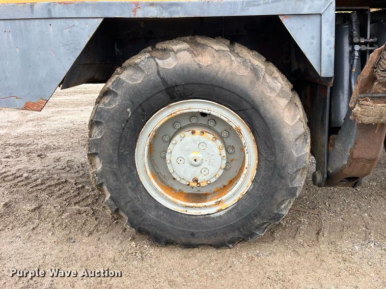 image for item LD9909 1989 Case 1085B  wheeled excavator