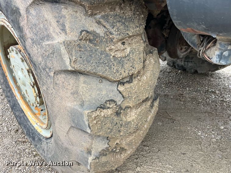 image for item LD9909 1989 Case 1085B  wheeled excavator