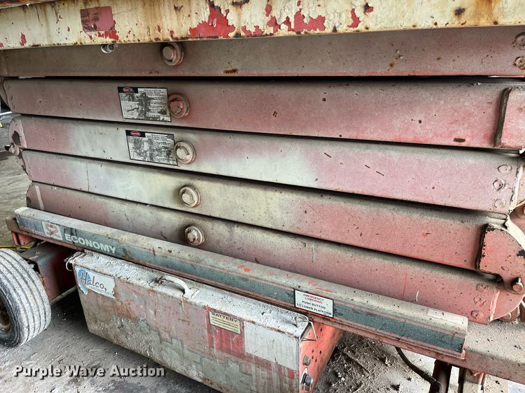 image for item LD9912 Economy SP-2544  scissor lift