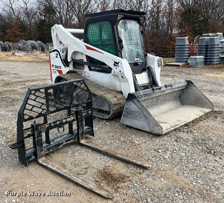image for item LD9913 2013 Bobcat T770  tracked skid steer loader