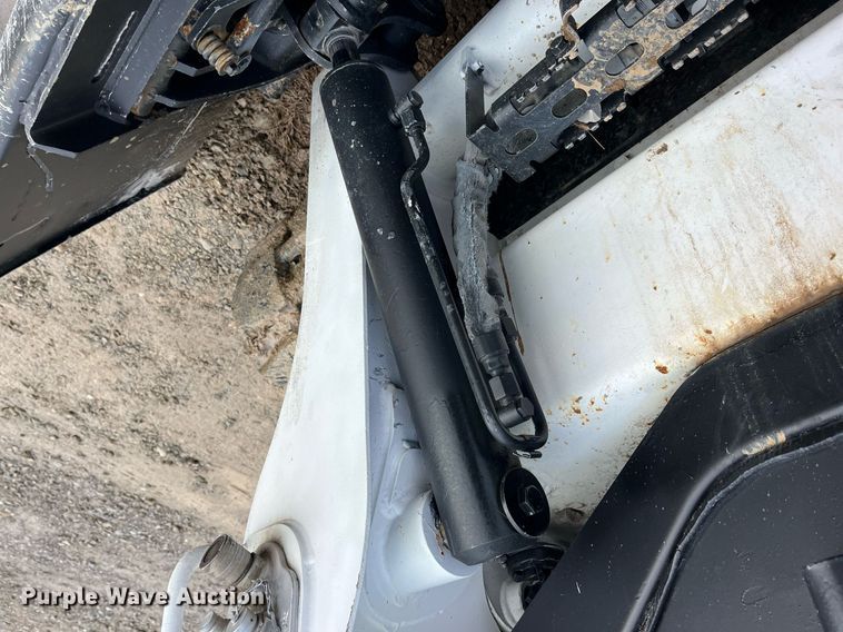 image for item LD9913 2013 Bobcat T770  tracked skid steer loader