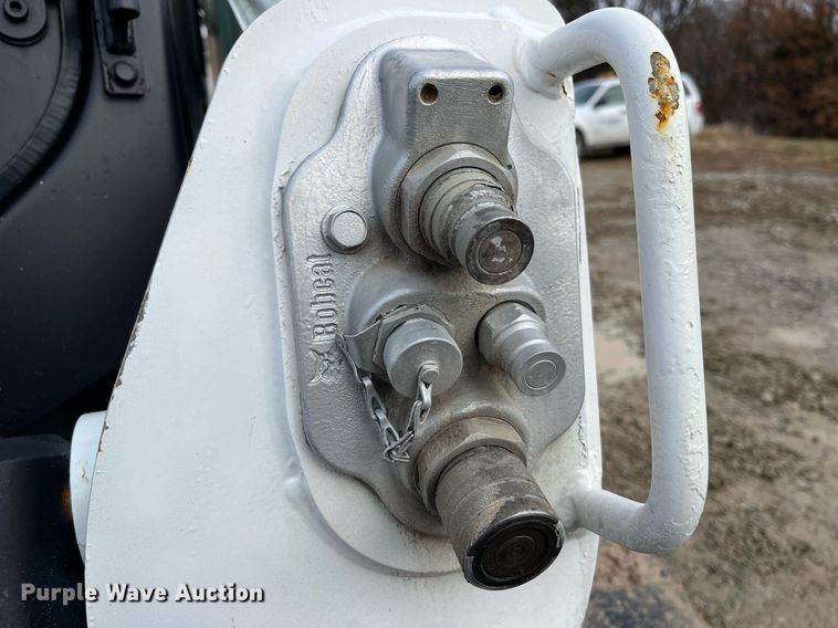 image for item LD9913 2013 Bobcat T770  tracked skid steer loader