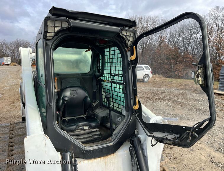 image for item LD9913 2013 Bobcat T770  tracked skid steer loader