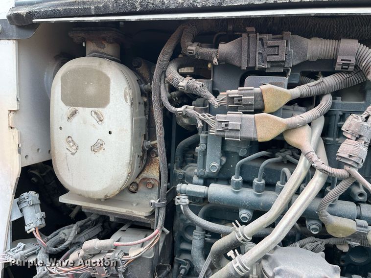 image for item LD9913 2013 Bobcat T770  tracked skid steer loader