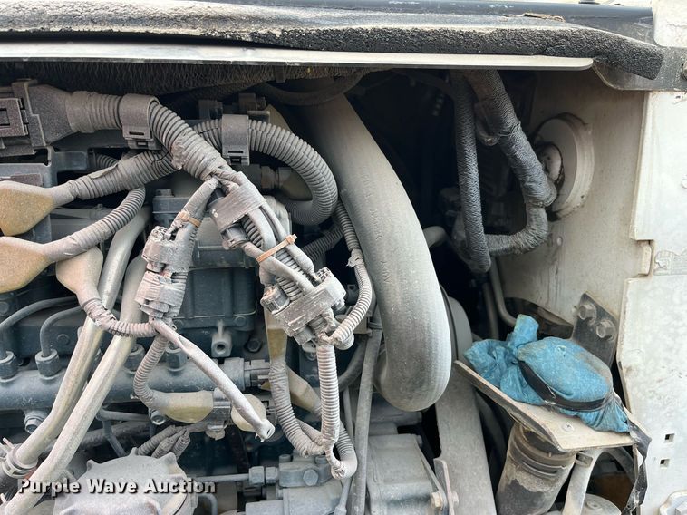 image for item LD9913 2013 Bobcat T770  tracked skid steer loader