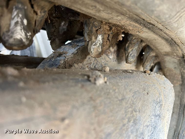 image for item LD9913 2013 Bobcat T770  tracked skid steer loader