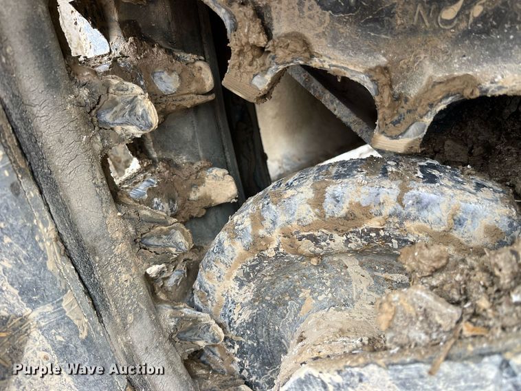 image for item LD9913 2013 Bobcat T770  tracked skid steer loader