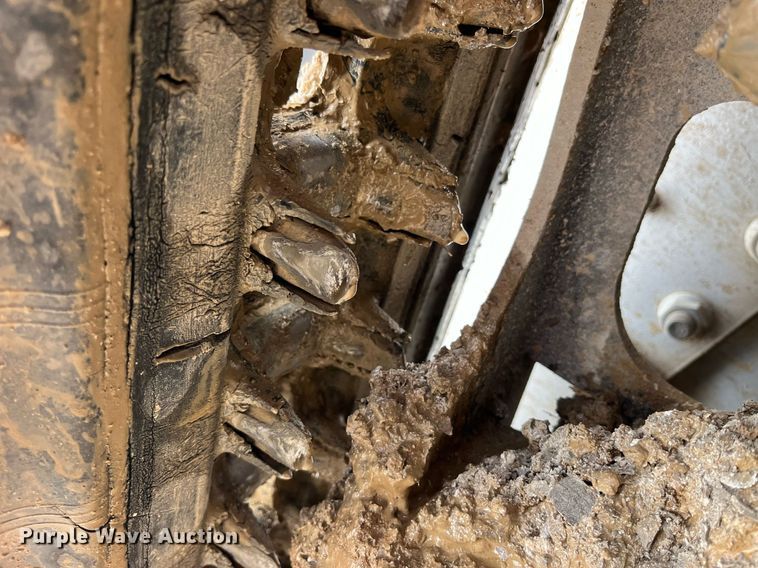 image for item LD9913 2013 Bobcat T770  tracked skid steer loader