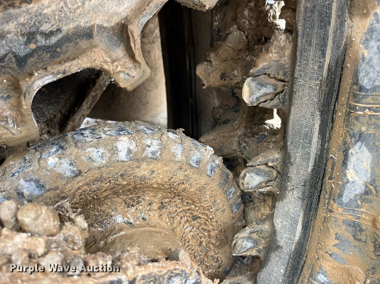 image for item LD9913 2013 Bobcat T770  tracked skid steer loader