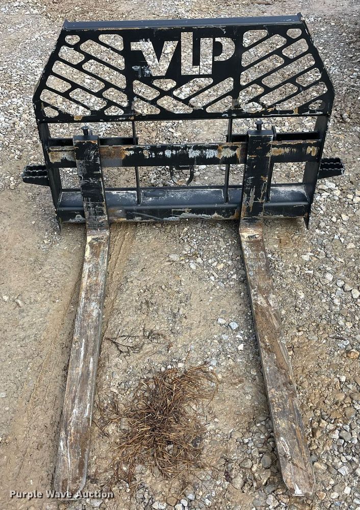 image for item LD9913 2013 Bobcat T770  tracked skid steer loader