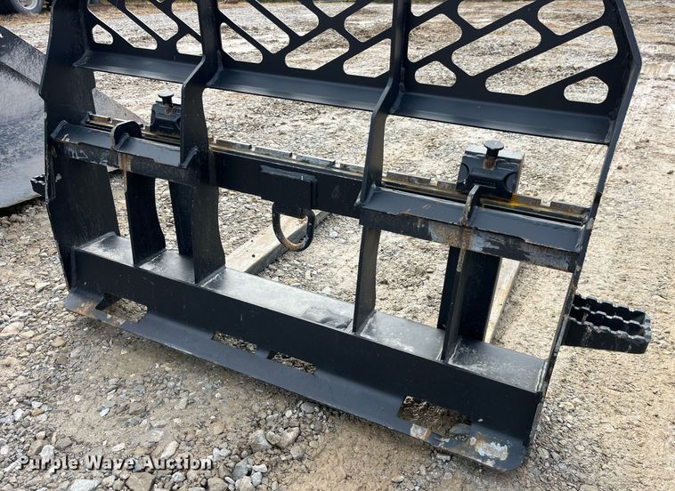 image for item LD9913 2013 Bobcat T770  tracked skid steer loader