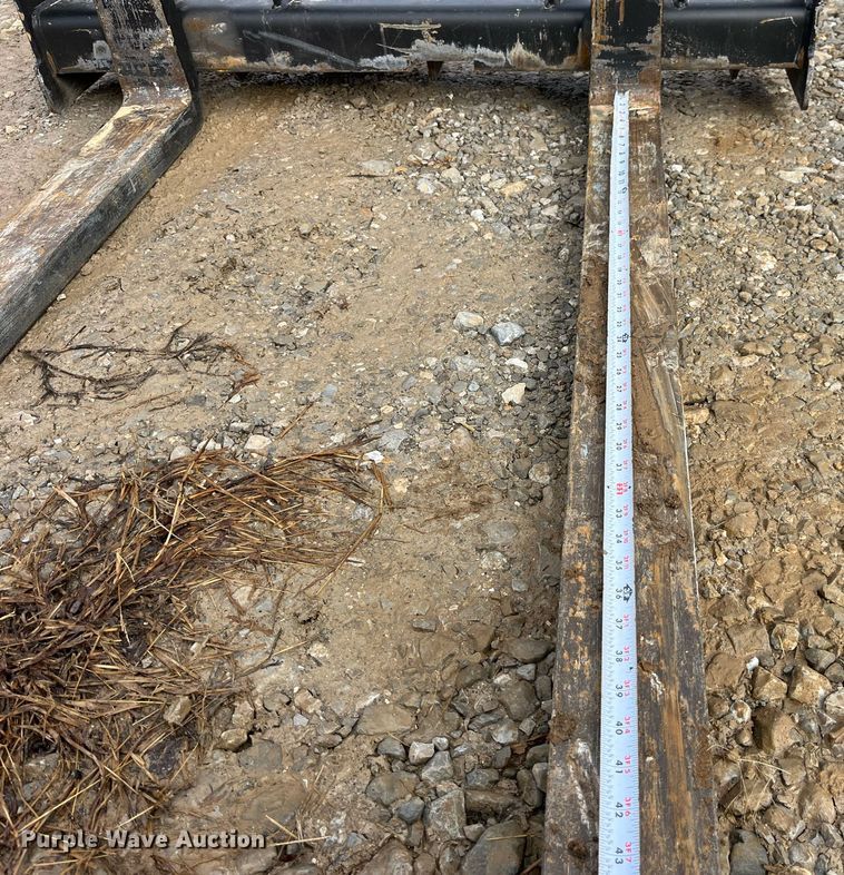 image for item LD9913 2013 Bobcat T770  tracked skid steer loader