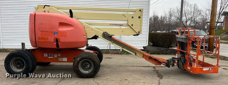 image for item LD9916 2012 JLG 450A  boom lift