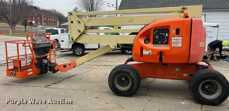 image for item LD9916 2012 JLG 450A  boom lift