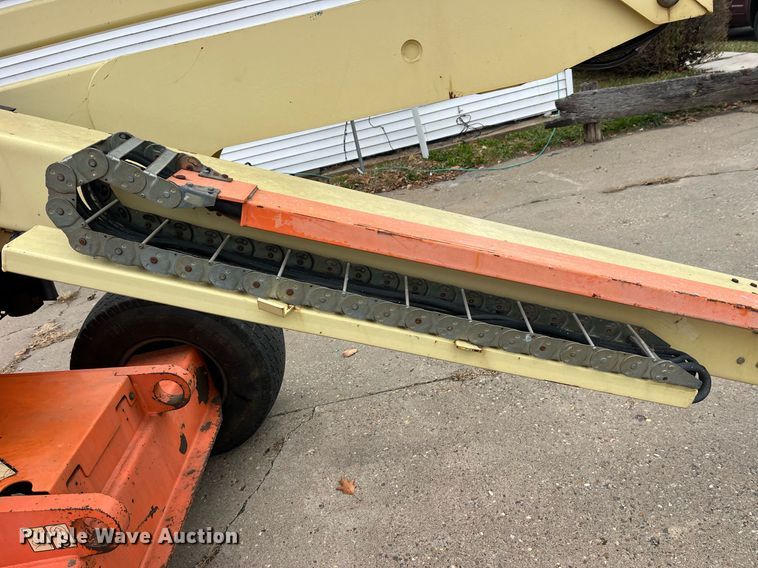 image for item LD9916 2012 JLG 450A  boom lift
