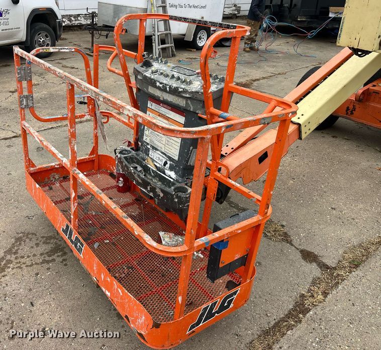 image for item LD9916 2012 JLG 450A  boom lift