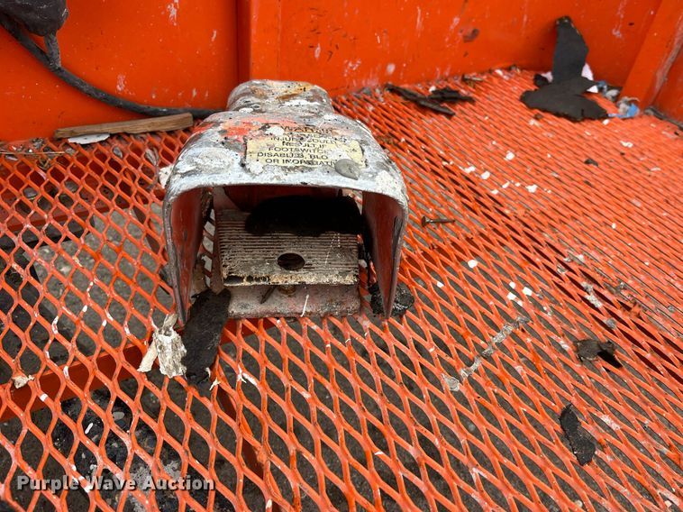 image for item LD9916 2012 JLG 450A  boom lift