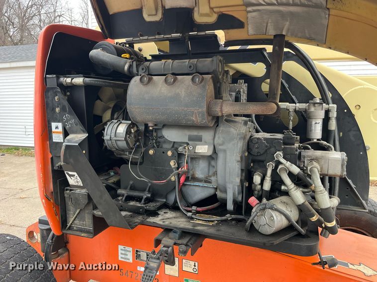 image for item LD9916 2012 JLG 450A  boom lift
