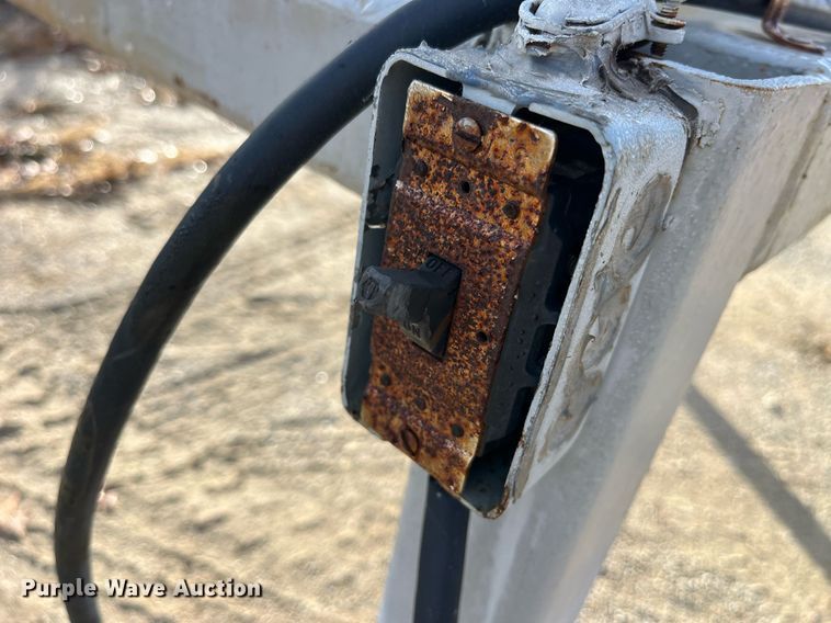 image for item LD9919 Rock crusher