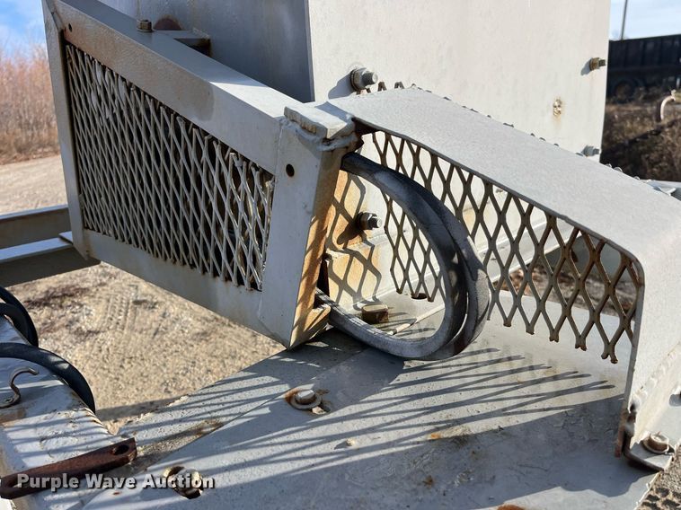 image for item LD9919 Rock crusher