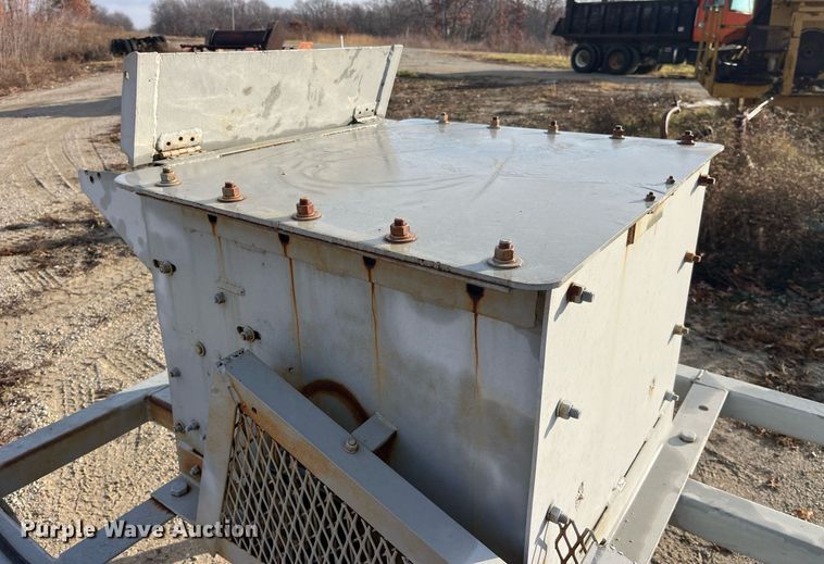 image for item LD9919 Rock crusher