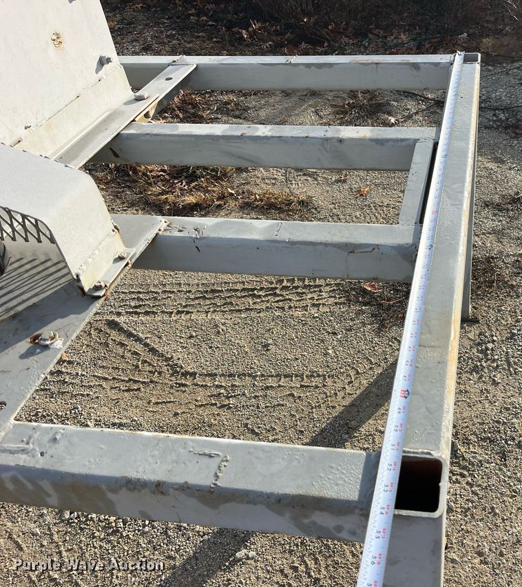 image for item LD9919 Rock crusher