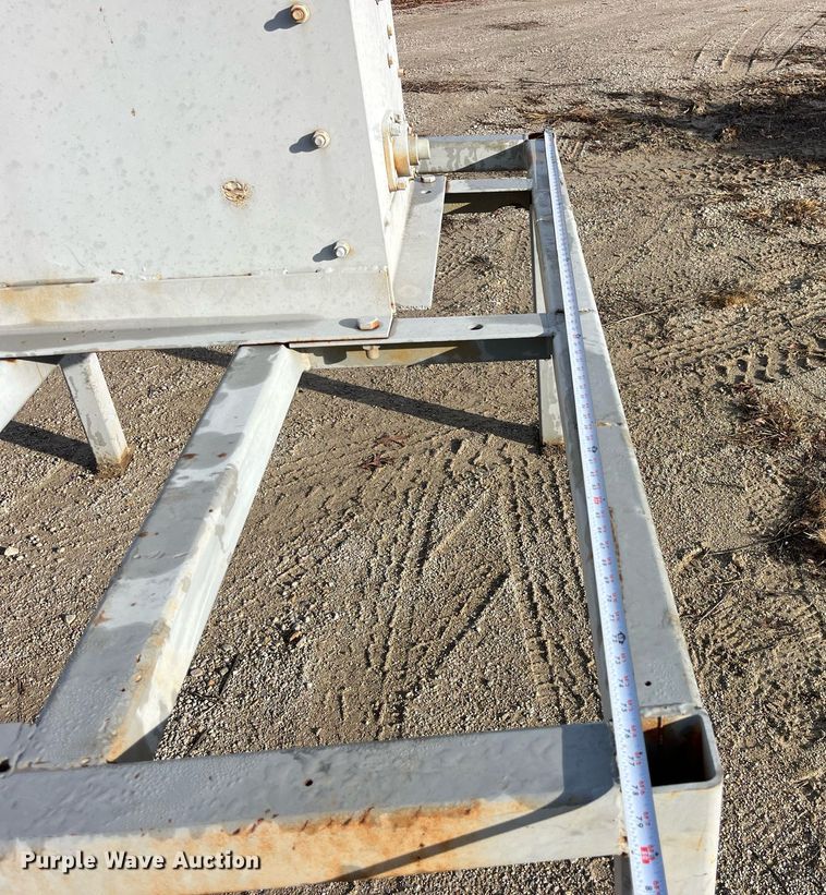 image for item LD9919 Rock crusher