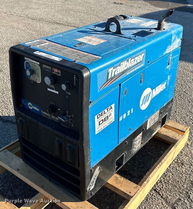 image for item LH9034 Miller Trailblazer 325 EFI  welder/generator