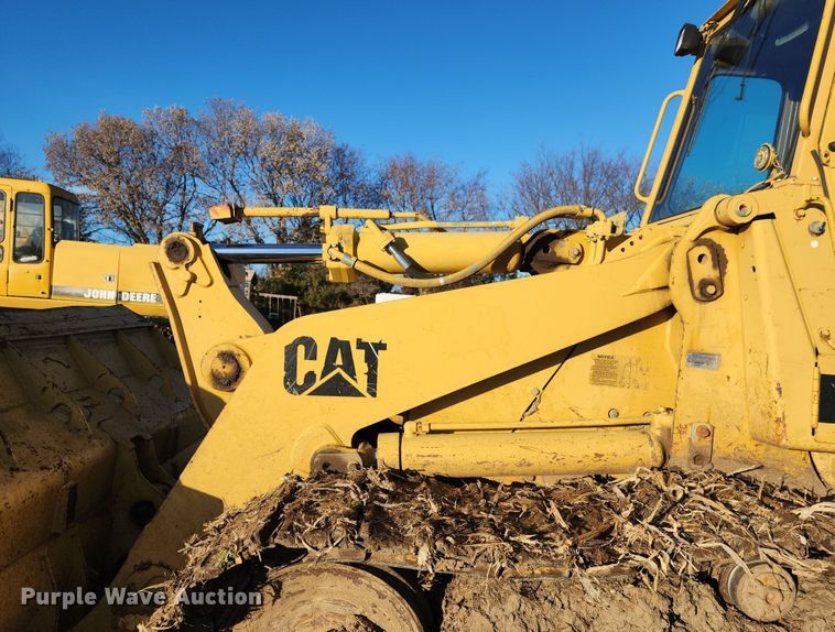 image for item LJ9388 1997 Caterpillar 963B  track loader