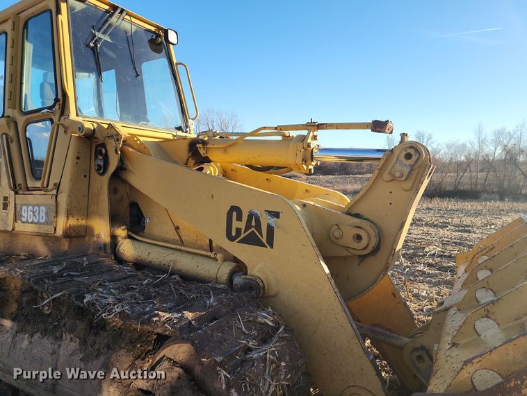 image for item LJ9388 1997 Caterpillar 963B  track loader