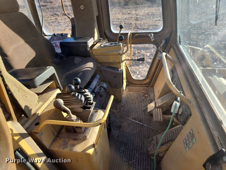 image for item LJ9388 1997 Caterpillar 963B  track loader