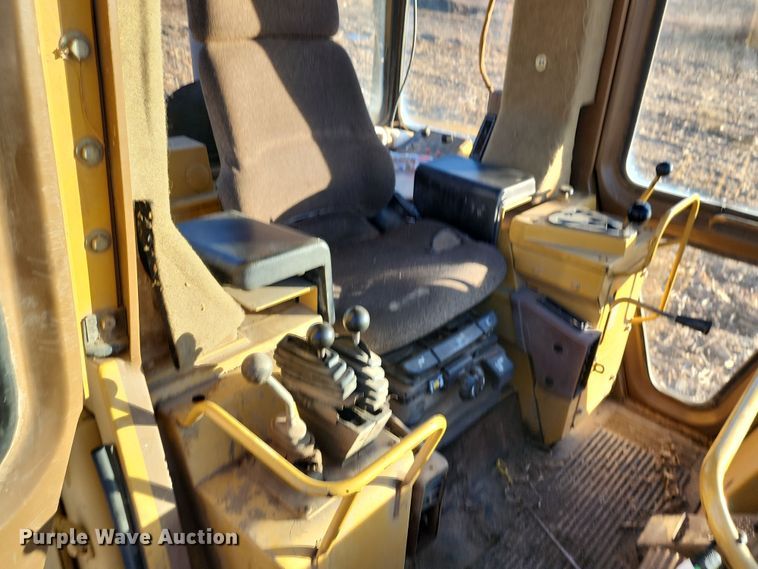 image for item LJ9388 1997 Caterpillar 963B  track loader