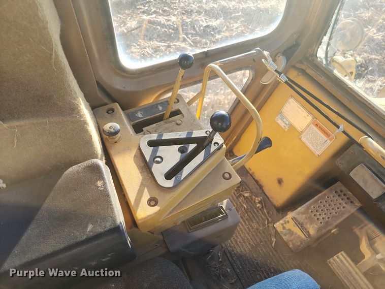 image for item LJ9388 1997 Caterpillar 963B  track loader