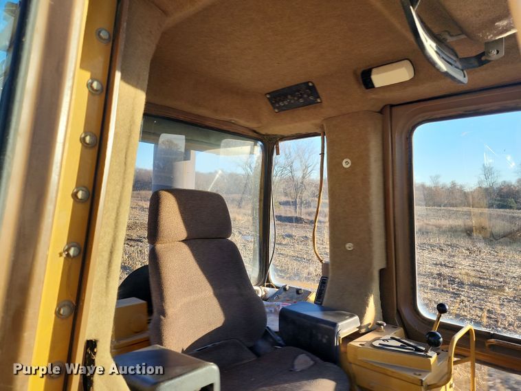 image for item LJ9388 1997 Caterpillar 963B  track loader