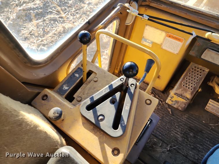 image for item LJ9388 1997 Caterpillar 963B  track loader