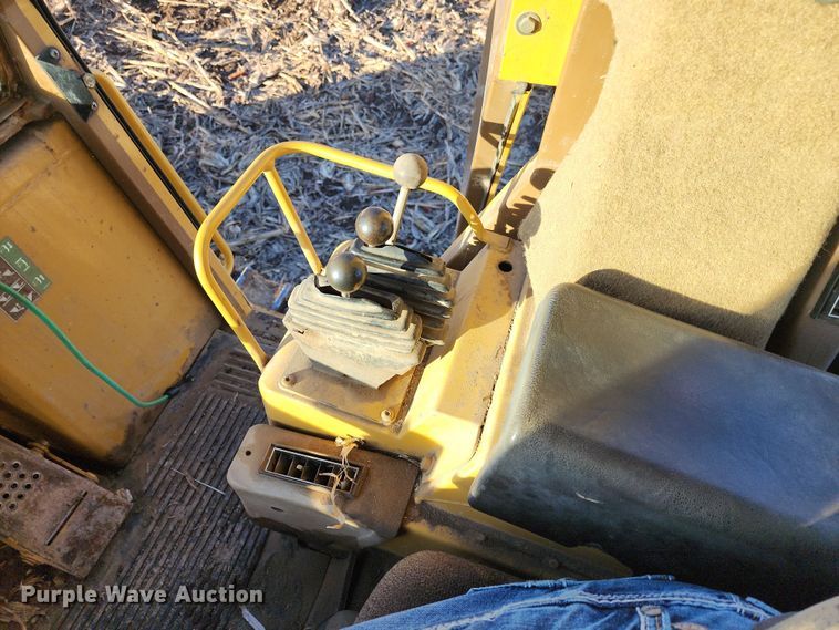 image for item LJ9388 1997 Caterpillar 963B  track loader