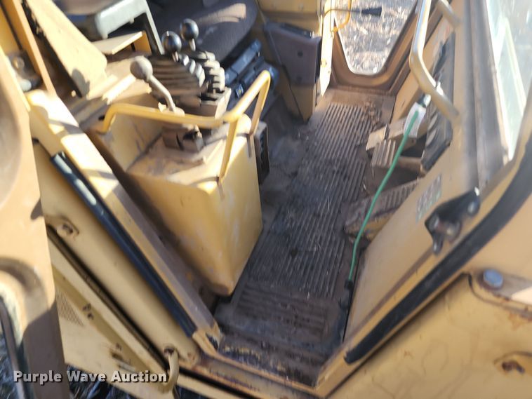 image for item LJ9388 1997 Caterpillar 963B  track loader