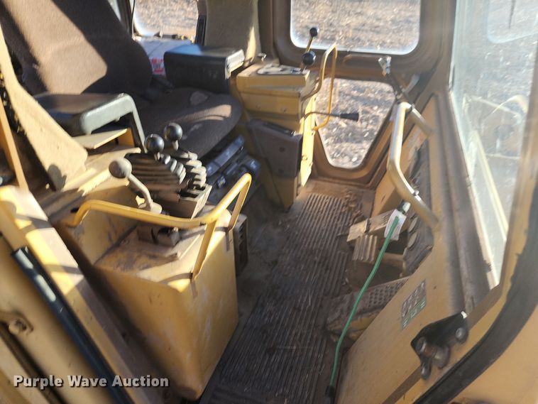 image for item LJ9388 1997 Caterpillar 963B  track loader