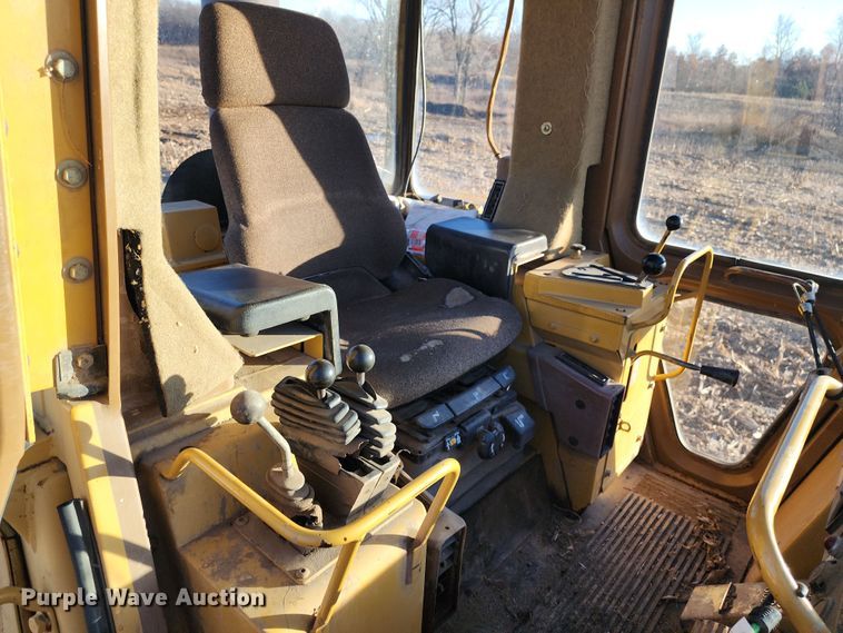 image for item LJ9388 1997 Caterpillar 963B  track loader