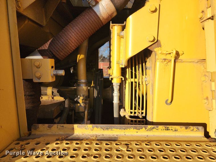 image for item LJ9388 1997 Caterpillar 963B  track loader