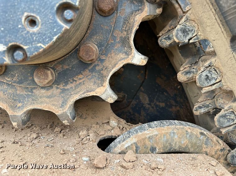 image for item LK9616 2019 Kubota  SVL65-2 tracked skid steer loader