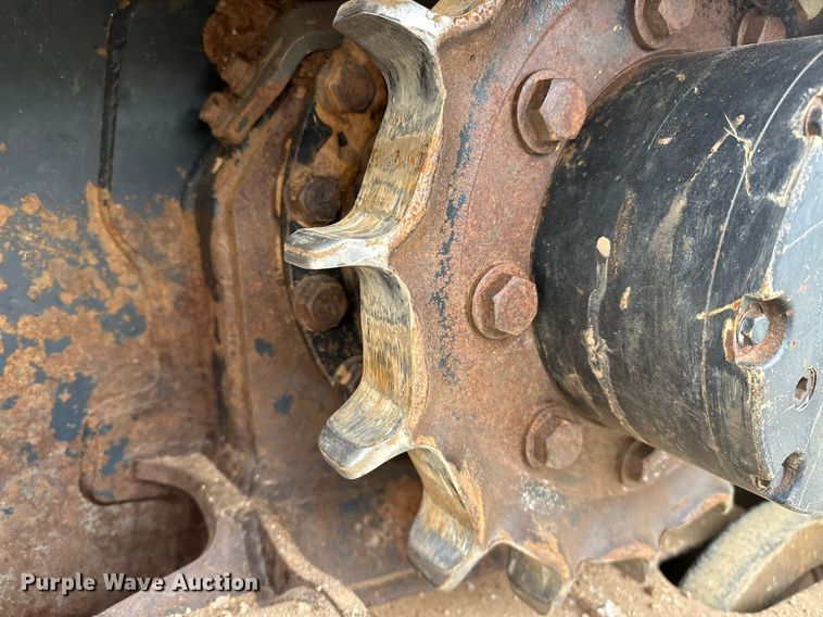 image for item LK9617 2019 Kubota SVL65-2  tracked skid steer loader